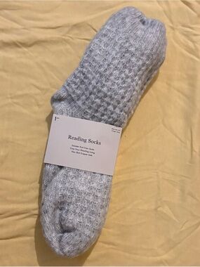 Sweet Sweater Knit Soft Grey Crew Faux Shearling Reading Socks NWT
